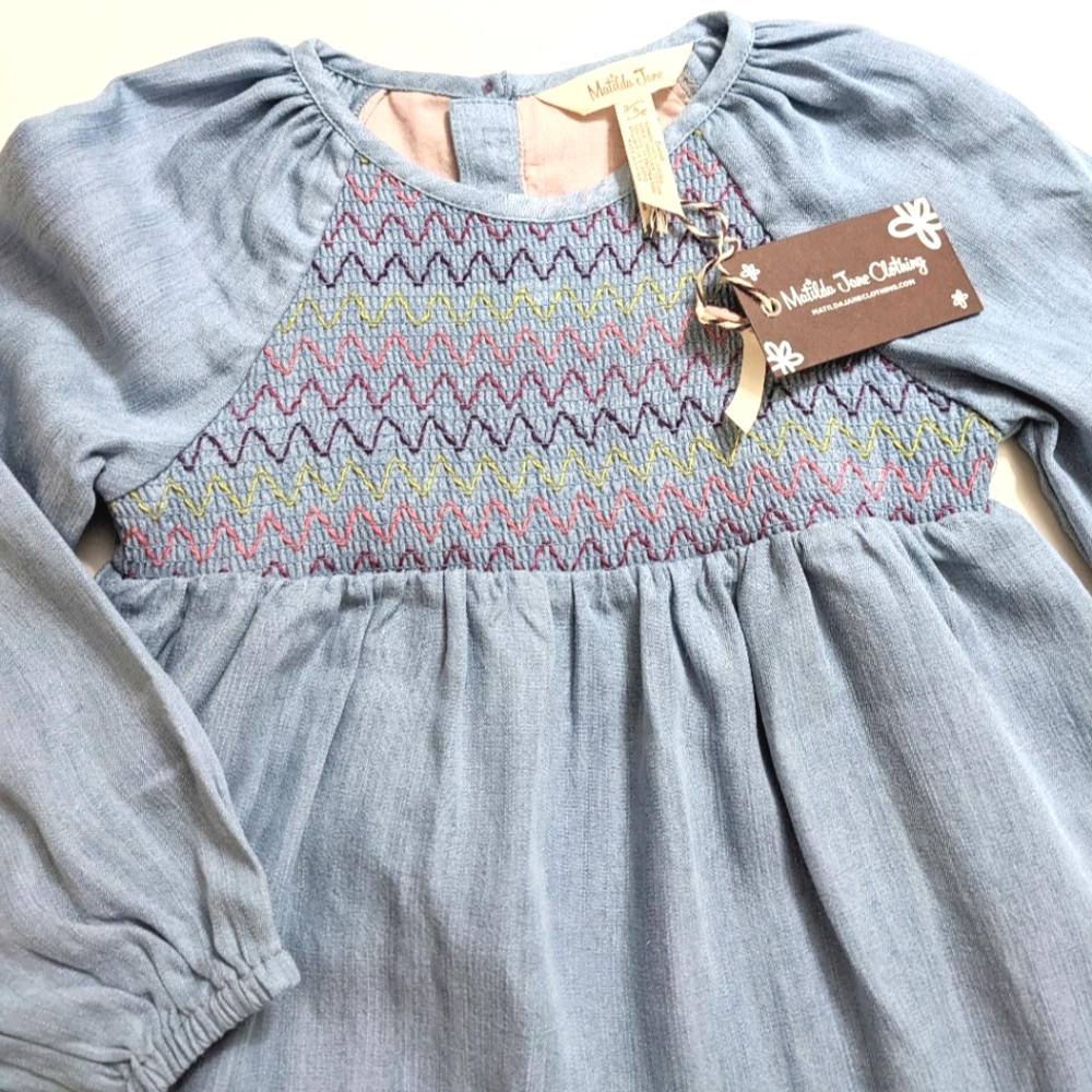 MATILDA JANE chambray, zigzag stitch top, Size 4.